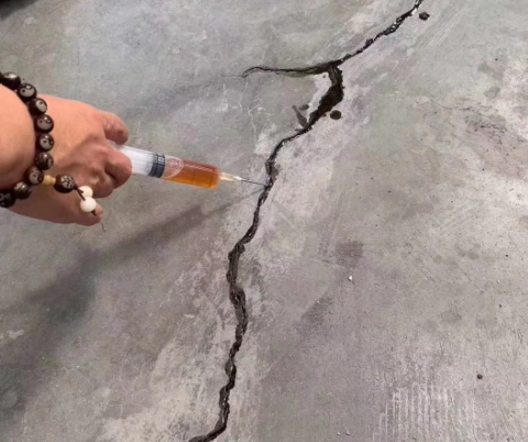 南澳混凝土裂缝修补技术详解​